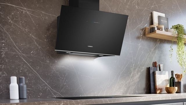 SIEMENS  Hotte decorative murale LC91KLT60  IQ700