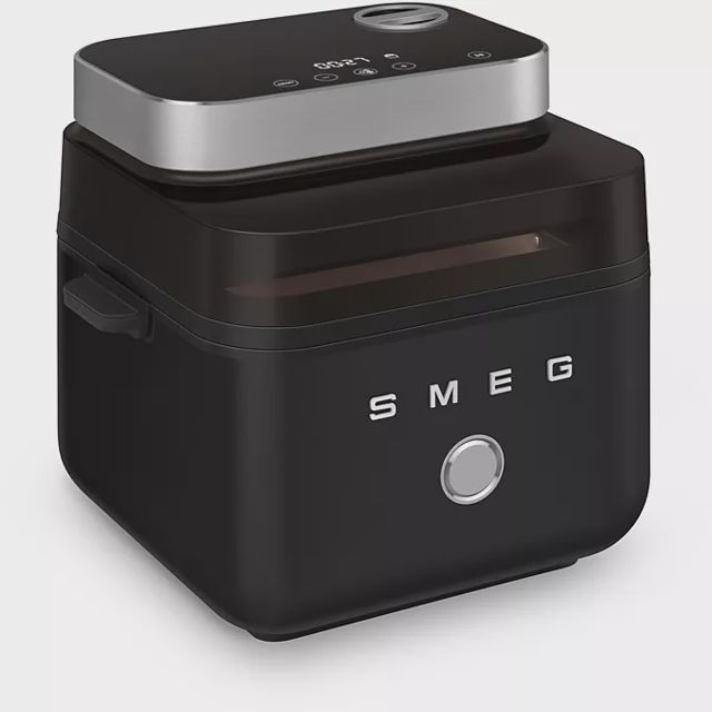Smeg friteuse air fryer noir 7L AFC01BLMEU