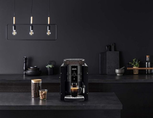 Krups machine a café essential Cafetière YY8125FD