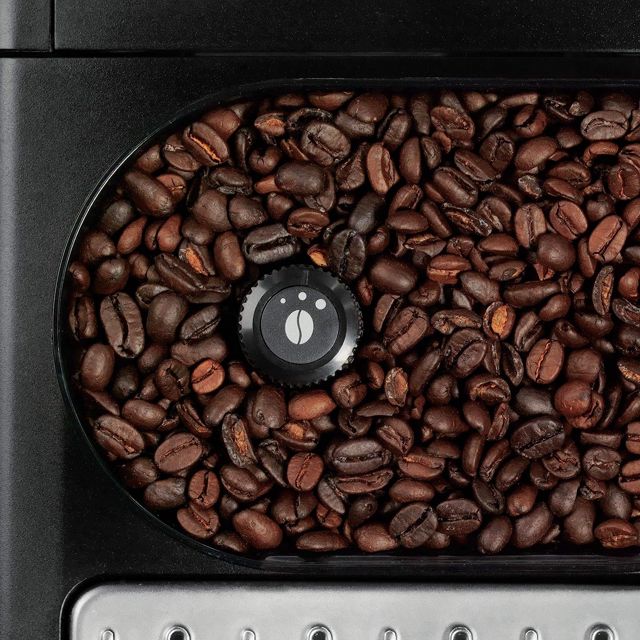 Krups machine a café essential Cafetière YY8125FD