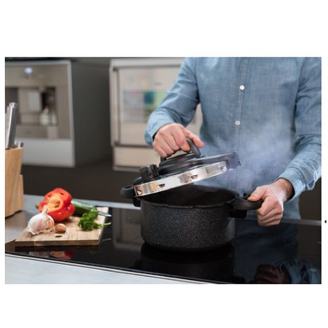 seb ClipsoMinut Ultra Resist cocotte 5l P4605138