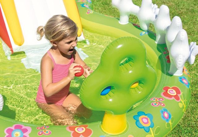 Intex piscine aire de jeux gonflable mon jardin 57154