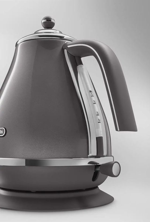DeLonghi Bouilloire Icona Capitals KBOT3001.GY