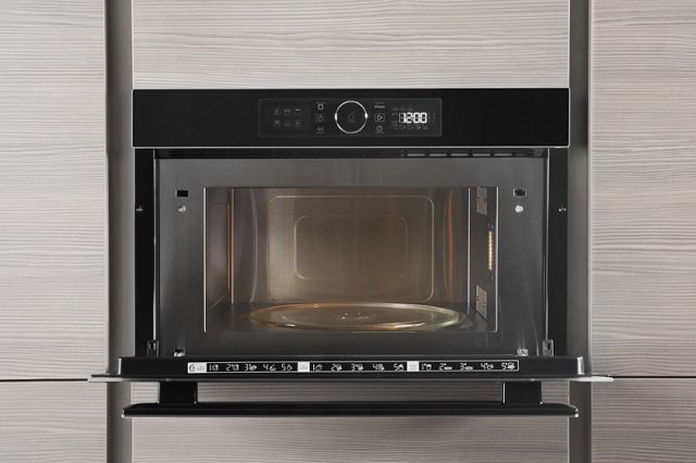 Whirlpool four micro-ondes encastrable AMW 730 NB