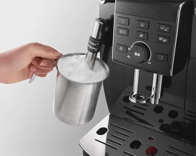 Delonghi cafetière cappuccino broyeur ECAM13.123.B