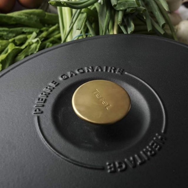 Tefal cocotte fonte d'acier ronde E2230504