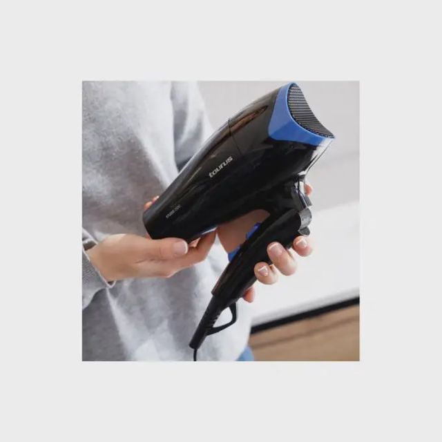 Taurus Sèche Cheveux Températures 2400w 2 vitesses