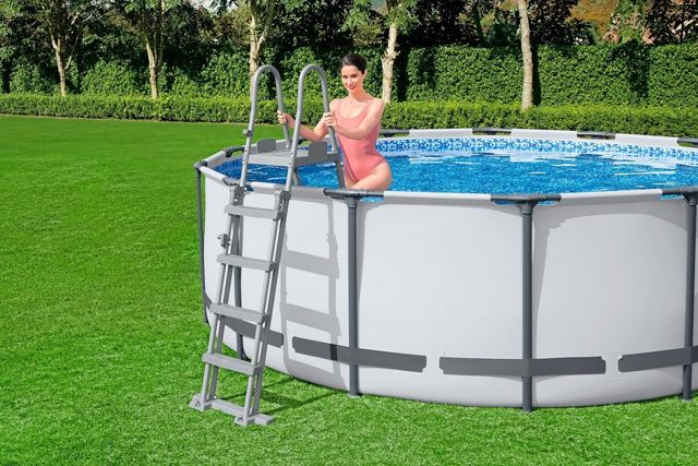 Bestway 58337 échelle de piscine 132cm