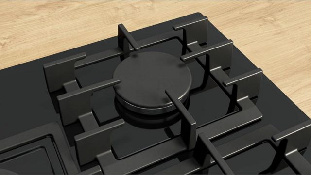 Bosch Plaque de cuisson encastrable Série 6 PPQ7A6I40 75cm