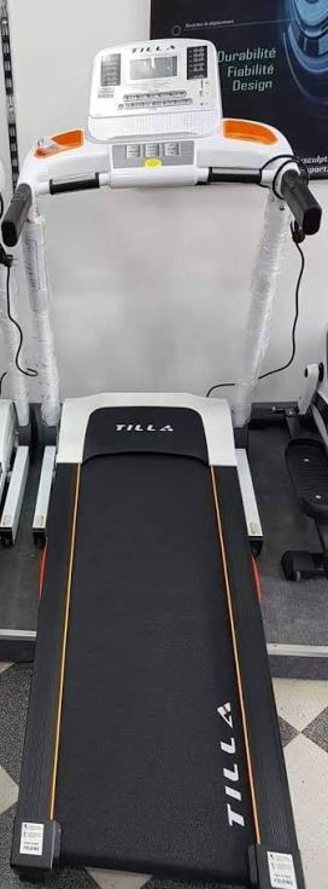 Tilla tapis de course 110 Kg / K242-1