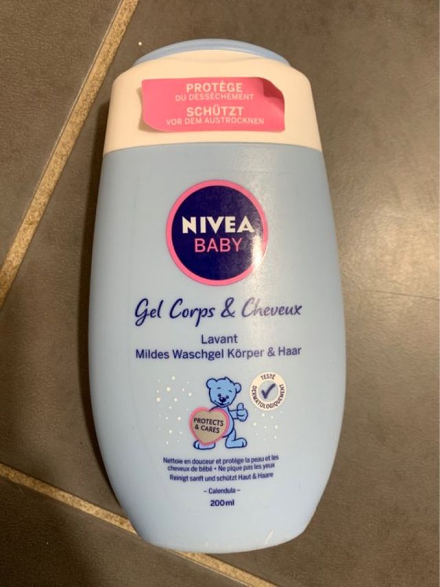Nivea Gel Lavant Corps et Cheveux Au Calendula 200 Ml
