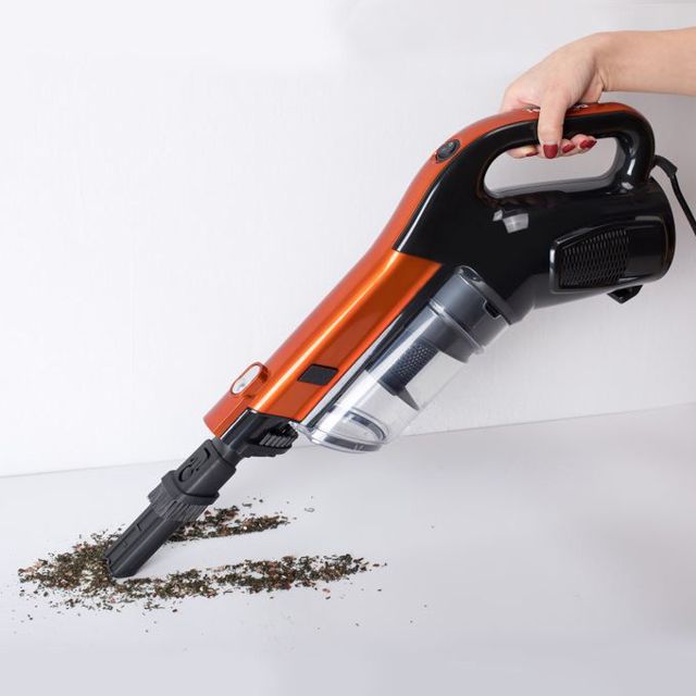 Techwood Aspirateur Balai Filaire 2en1 Tas-6005 600 W