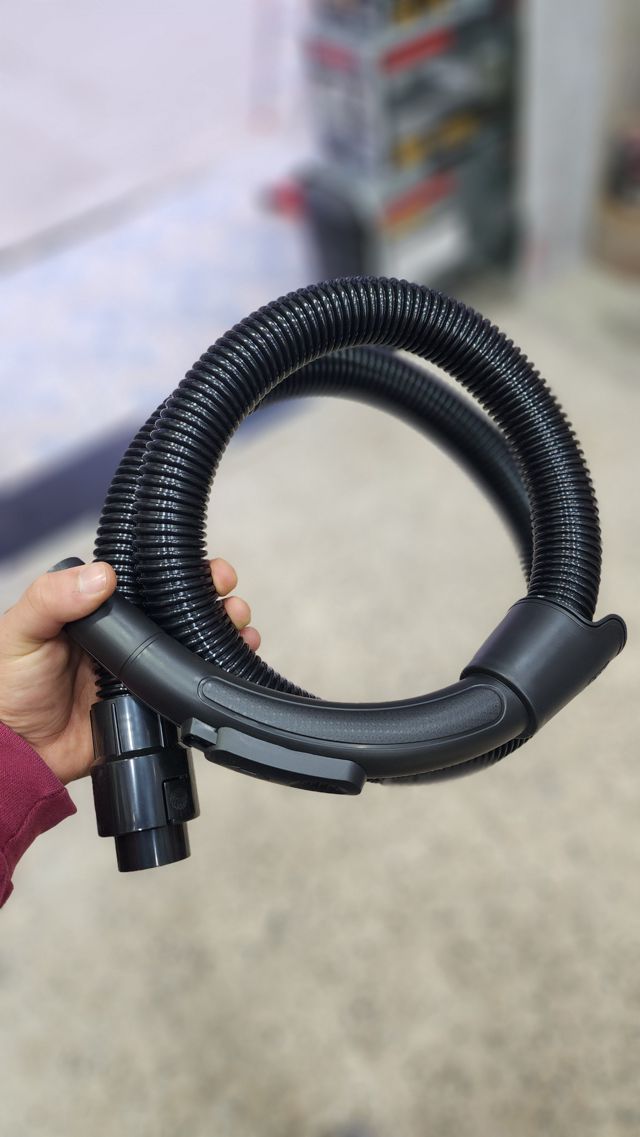 Aspirateur crown 1800 w