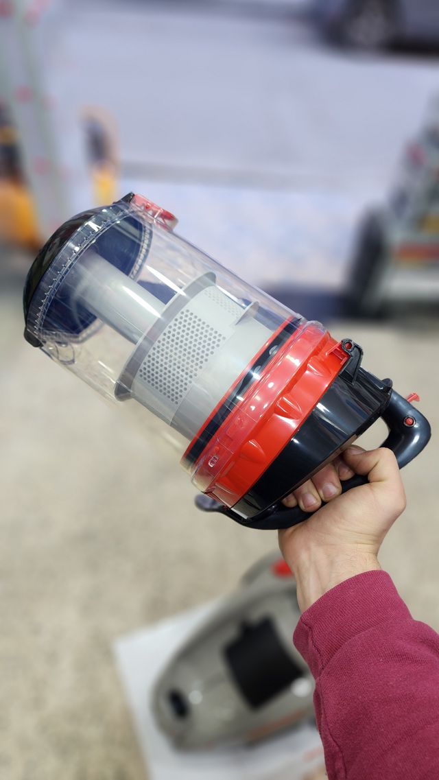 Aspirateur crown 1800 w