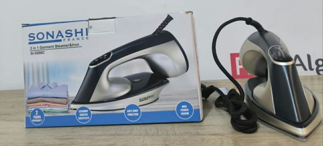 Sonashi DEFROISSEUR ET FER AREPASSE 2EN1 SI-5096 1800W